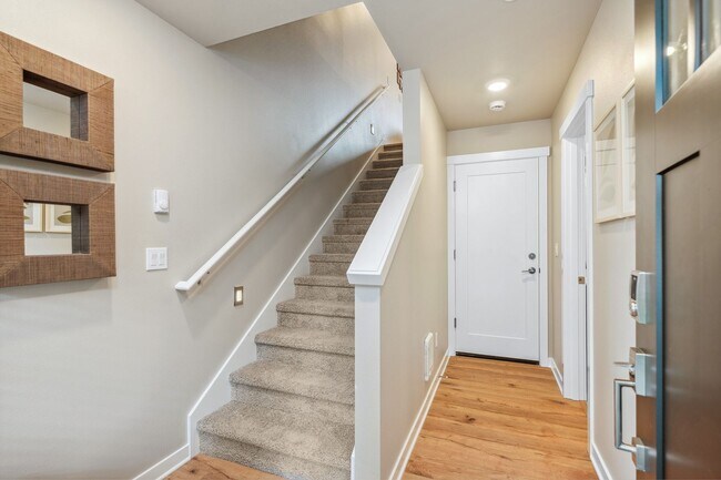 Building Photo - 3 Bed | 3.5 Bathroom | 1626 Sq Ft | $3,450