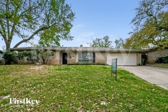 Building Photo - 1504 Terrace St