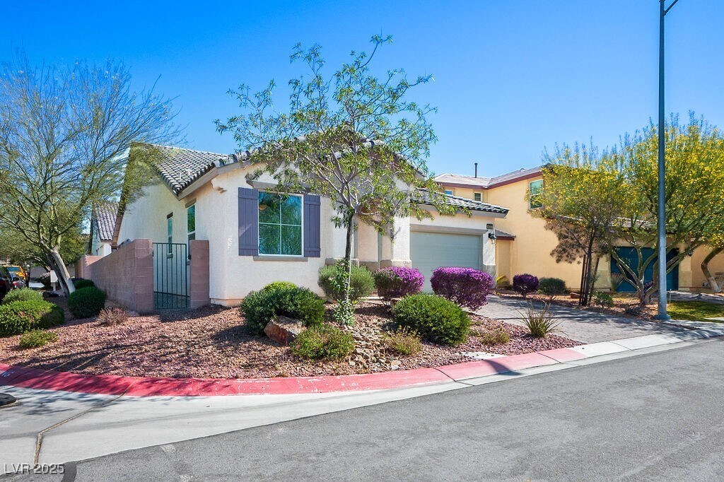 Foto principal - 4032 Little Bay Ave