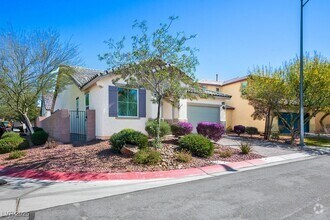 Building Photo - 4032 Little Bay Ave