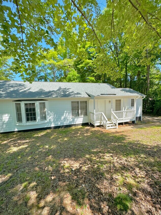 Foto principal - 7201 Monroe Rd