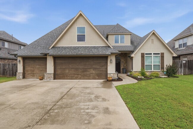 Foto del edificio - Executive Home In Highly Desired Yorktown Neighborhood.