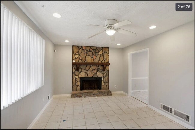 Photo - 4 bedrooms & 2 bath in Decatur! House