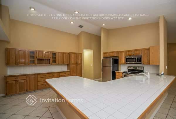 Building Photo - 14915 SW 139th Pl
