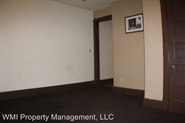 Building Photo - 1225 N Tacoma Ave