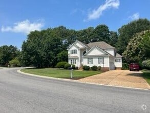 Building Photo - 1800 Rolfe Way