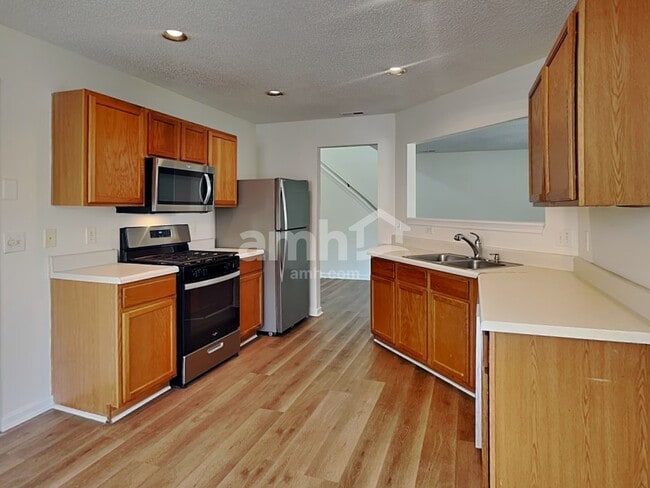 Building Photo - 1003 William Clark Trl