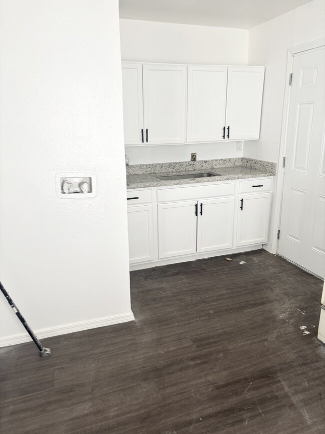 Foto del edificio - 4320 SE 43rd St