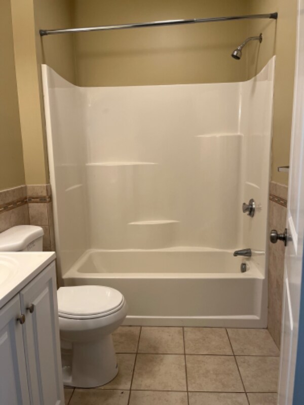 Building Photo - 350 Bay St