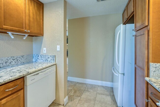 Foto del edificio - East Roseville Home Available Now!