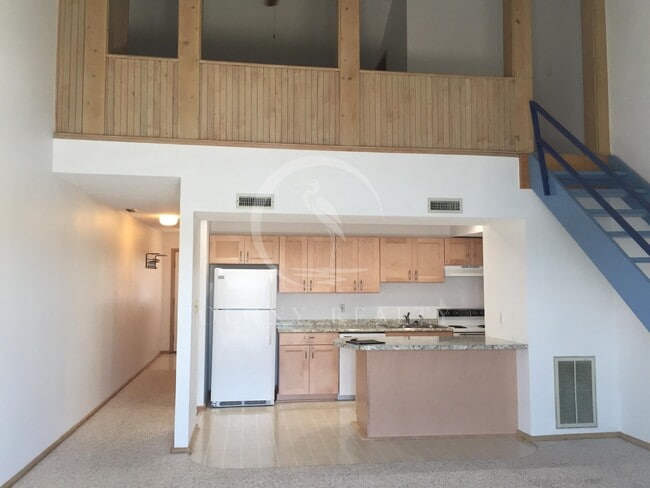 Building Photo - 40185 Bonito Rd