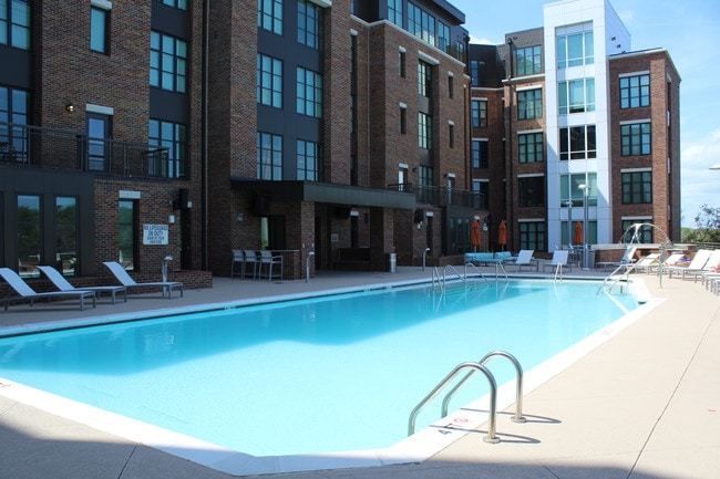 930 NoMo Pool - 930 NoMo Apartments