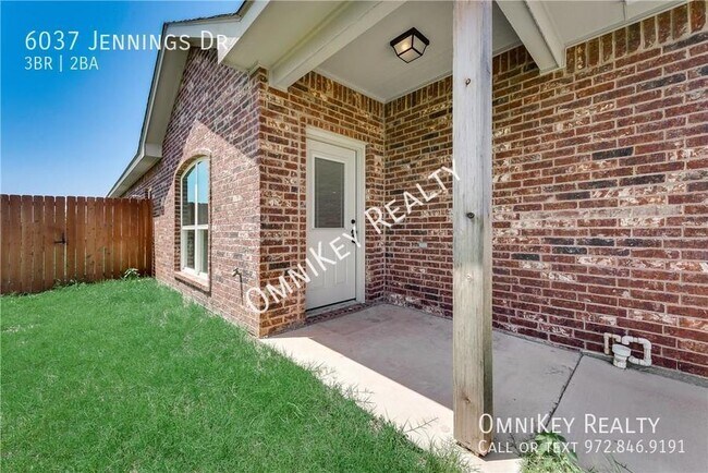 Foto del edificio - 6037 Jennings Dr