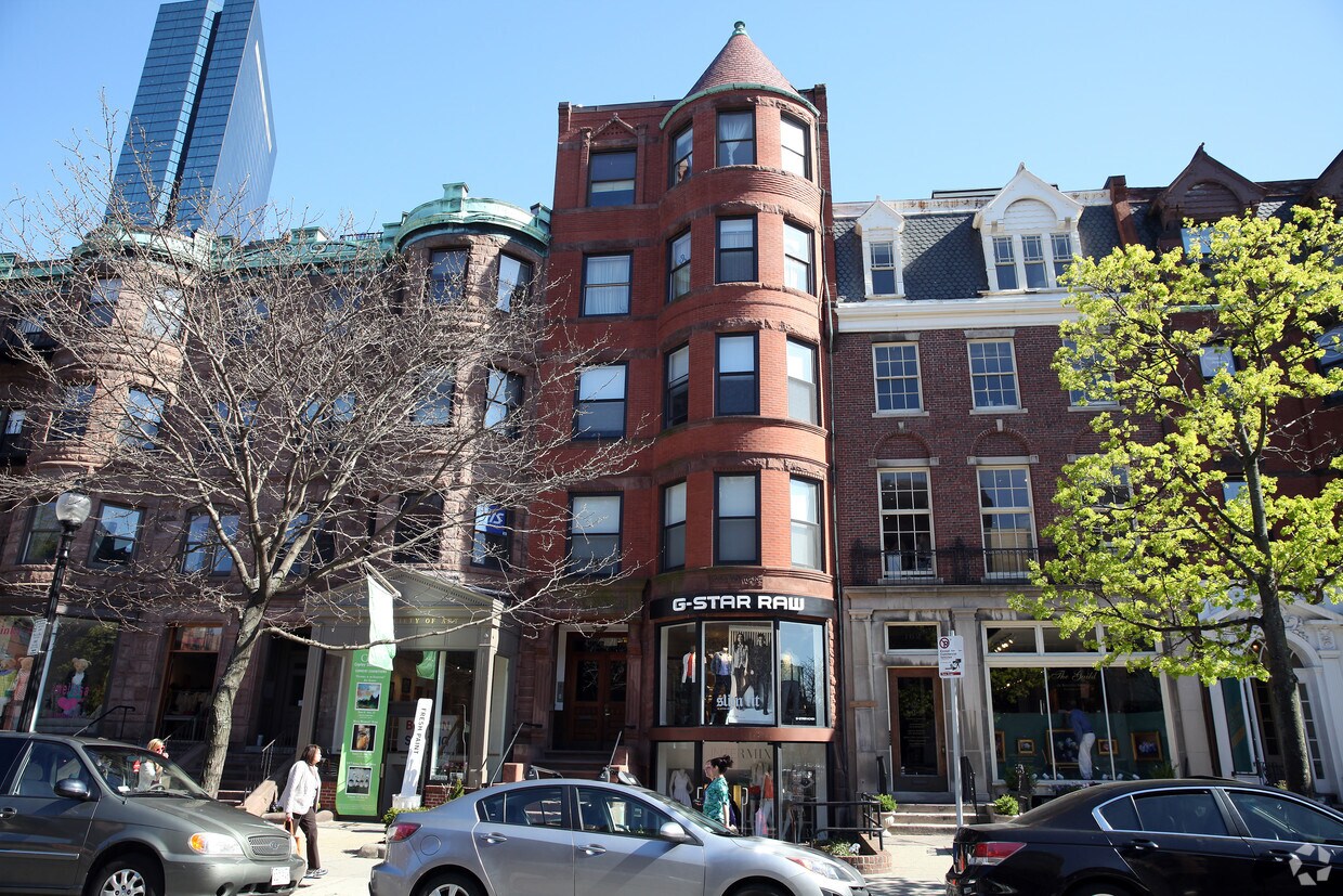Primary Photo - 160 Newbury St