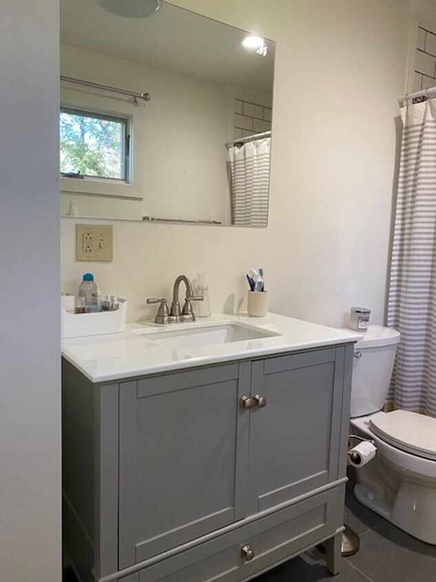Foto principal - 718 Hudson St