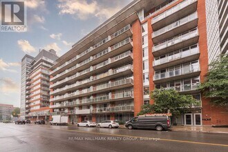 Building Photo - 383-383 Cumberland St