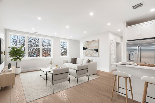 Foto del edificio - 132 Halstead Ave