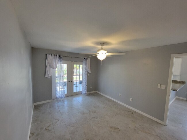 Master Bedroom - 1711 Paint Branch Way