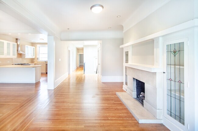 Building Photo - 188 15th Ave