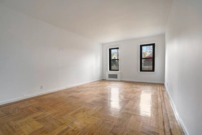 Foto del edificio - Freshly Painted 1Bed 1Bath Available