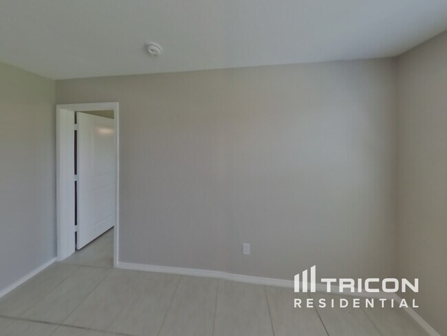 Building Photo - 8424 Fawn Creek Dr