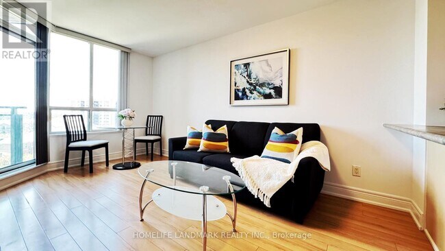 Photo du bâtiment - 62-862 Suncrest Blvd