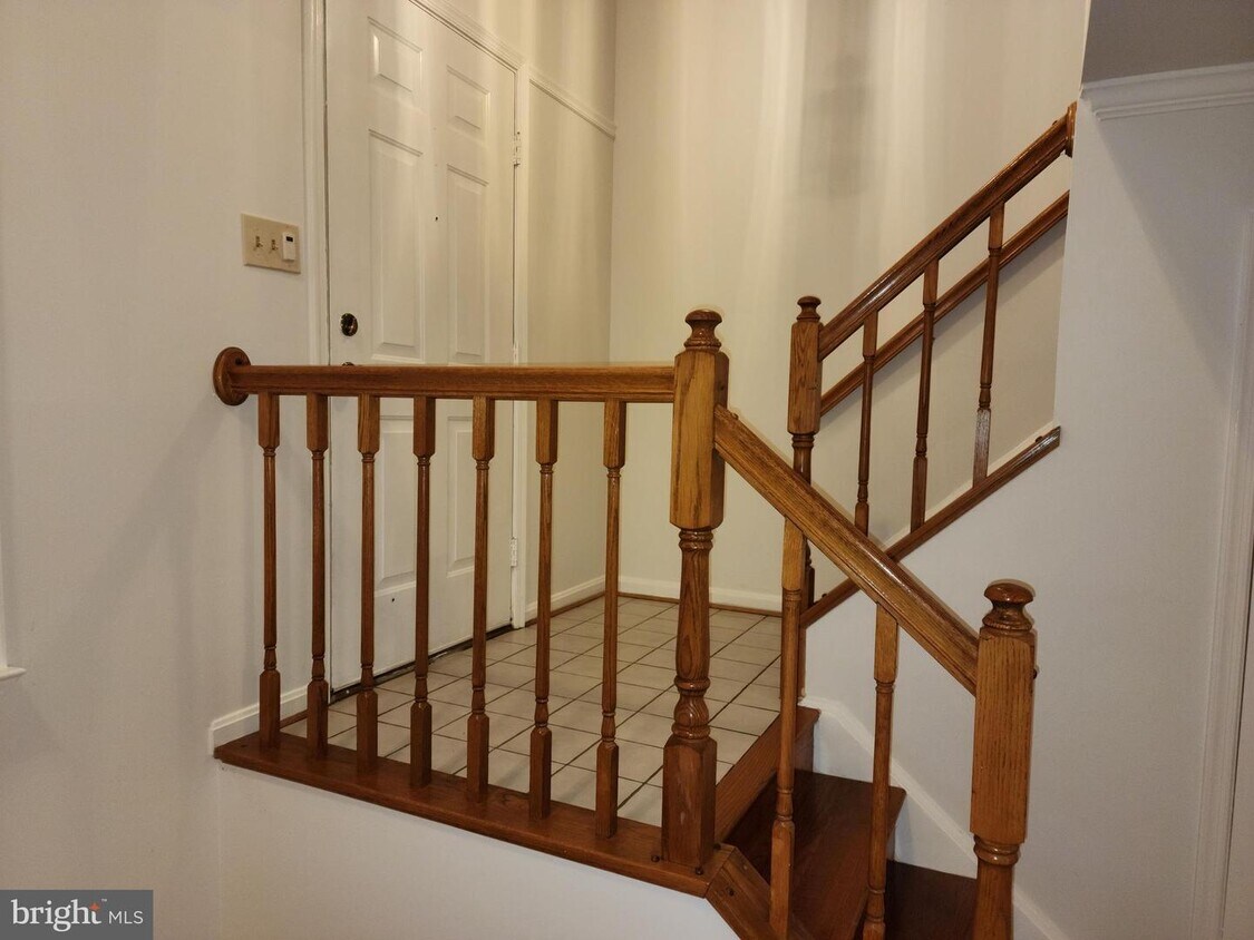 5415 Middlebourne Ln, Centreville, VA 20120 Townhome Rentals in