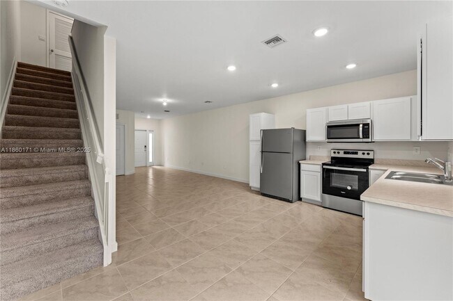 Foto del edificio - 433 NE 12th St