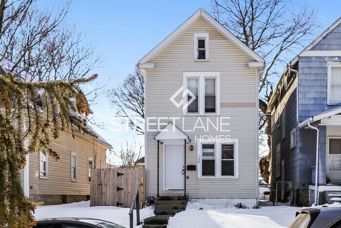 Primary Photo - Charming 3 Bedroom in Columbus!