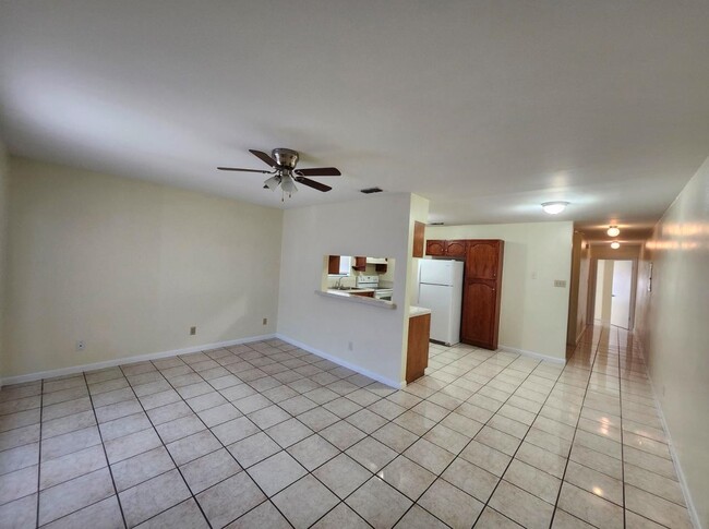 Building Photo - 3005 Reynolds St