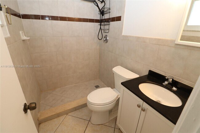 Foto del edificio - 59 NW 37th St