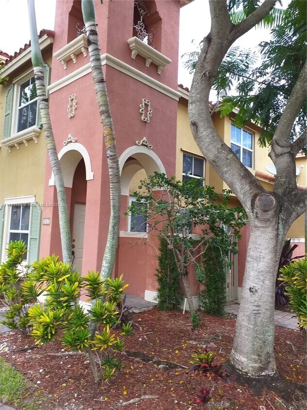 Foto principal - 762 SW 107th Ave