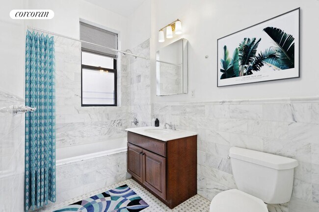 Building Photo - 57 W 75th St