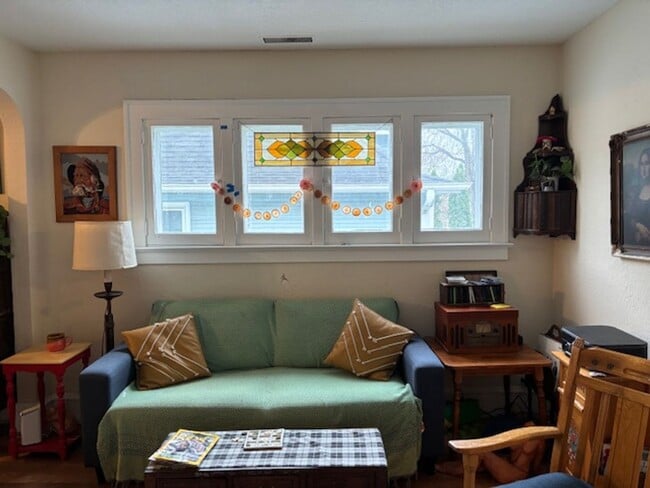 Foto del edificio - 2739 Buchanan St NE