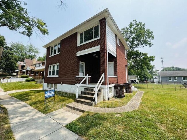 Building Photo - 2316 Greenup St