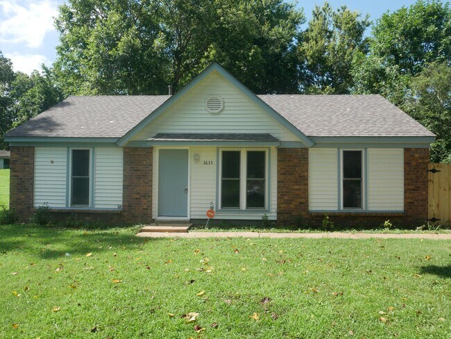 Building Photo - 3635 Pembrook Dr