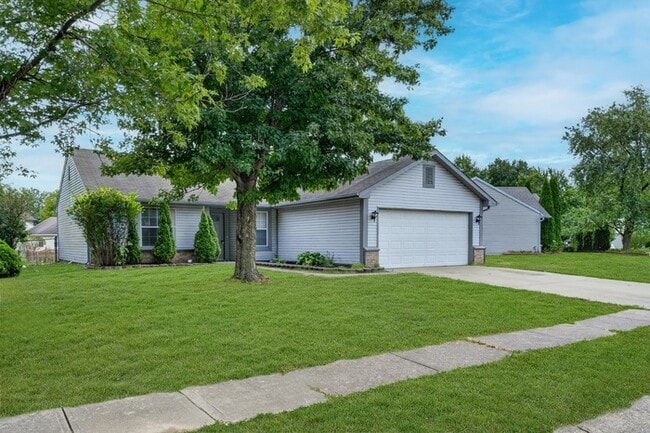 Building Photo - 3 Bedroom Ranch with Pond View in Pike Township