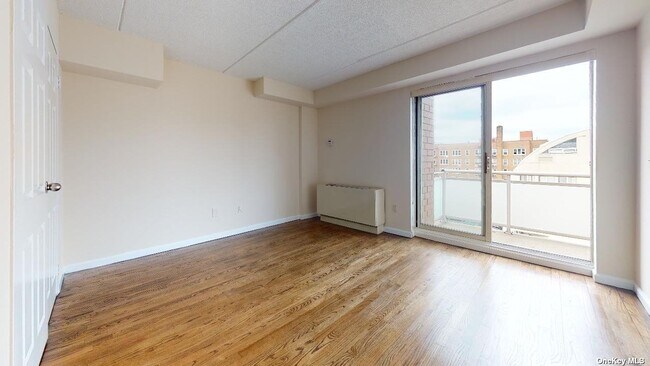 Building Photo - 102 Queens Blvd