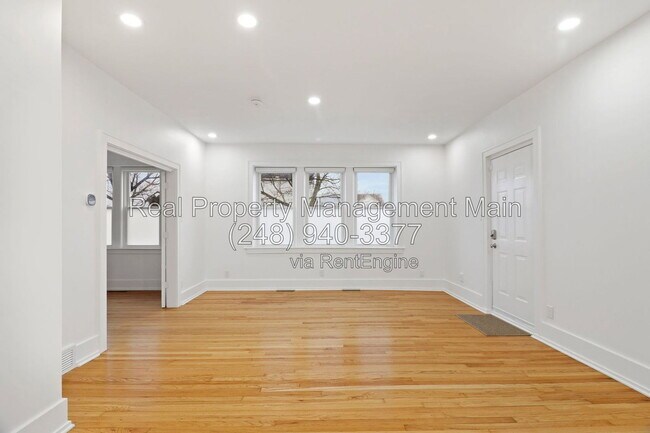 Building Photo - 12303 Klinger St