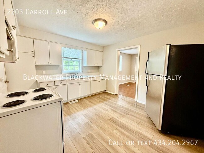 Foto del edificio - 2203 Carroll Ave