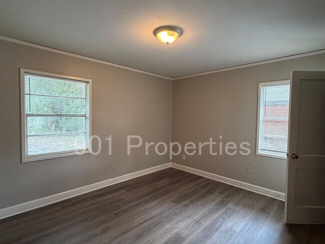 Building Photo - 1830 Eldorado St