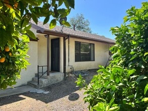 Building Photo - 212 Besant Rd