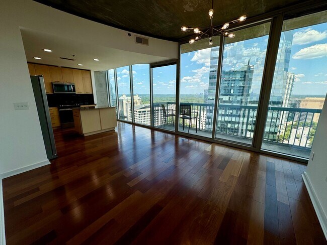 Foto del edificio - REALM Condominium in Buckhead | Largest 1 Bedroom Move-in Ready 23rd Floor