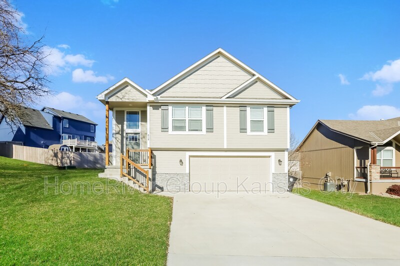 Foto principal - 418 Timbercreek Dr