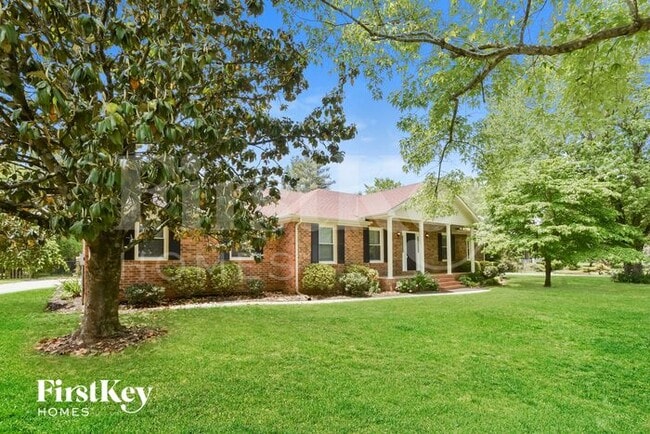 Building Photo - 1026 Grove Cir