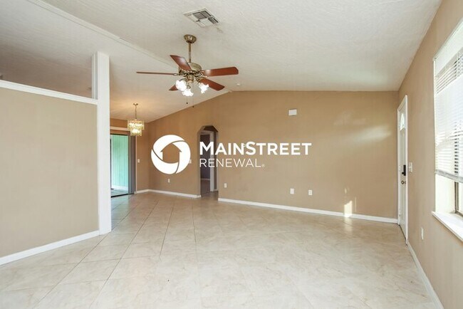 Foto del edificio - 3 Bedroom Pet-Friendly Home in Palm Bay, FL with Main Street Renewal