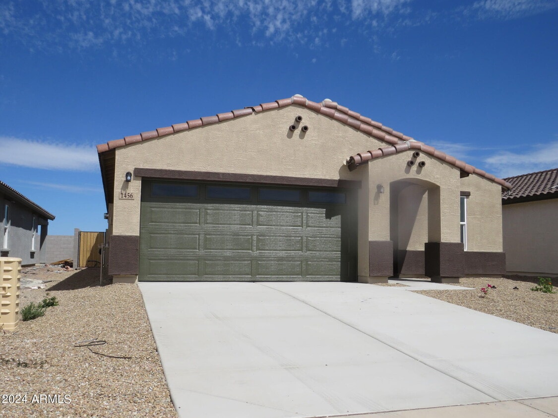 Primary Photo - 1456 W Toltec Dr