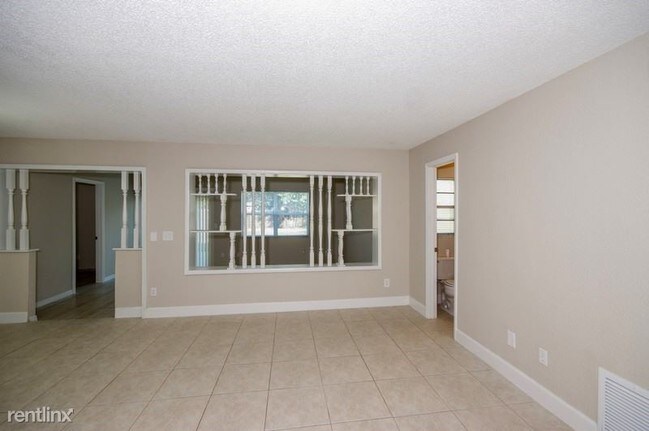 Foto del edificio - 3 br, 2 bath House - 1825 N Forsyth Rd