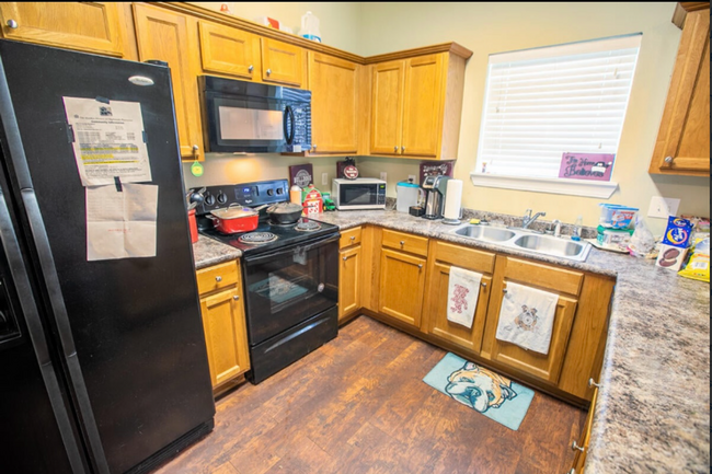 Foto del edificio - 1319 St Andrews Ln