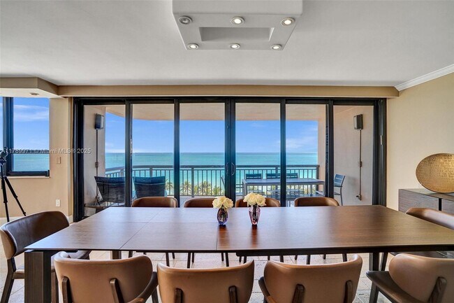 Foto del edificio - 10175 Collins Ave